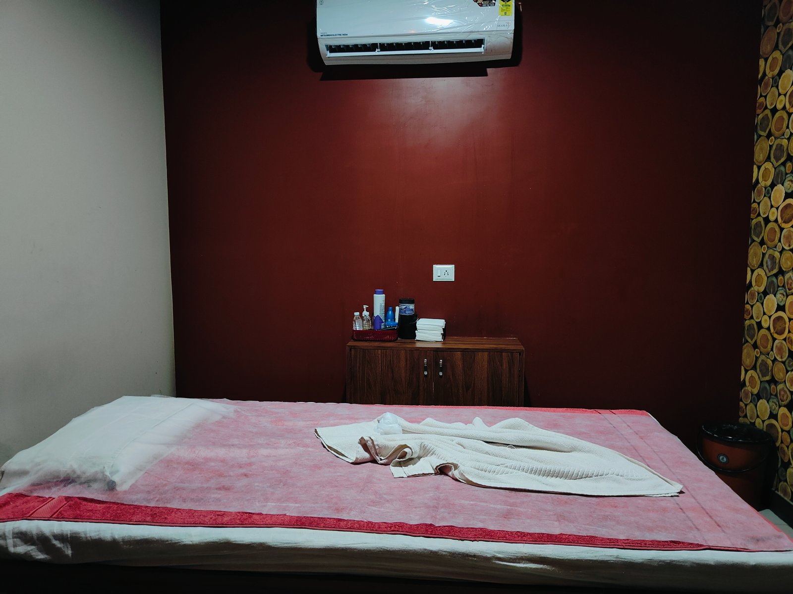 Luxury Spa Room